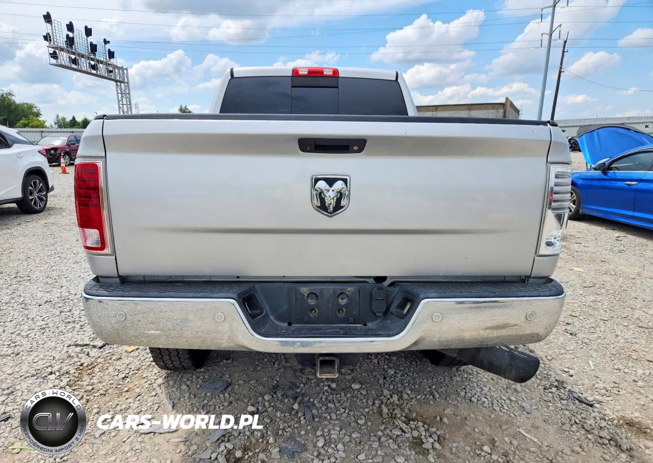2016 Ram 2500 Laramie VIN:3C6UR5FL7GG273830 - 6
