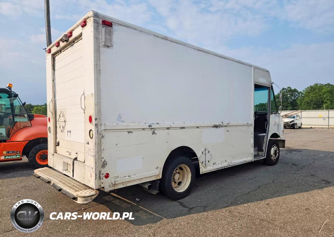 2006 Freightliner Mt45 Delivery Truck VIN:4UZAANBW46CW06548 - 3