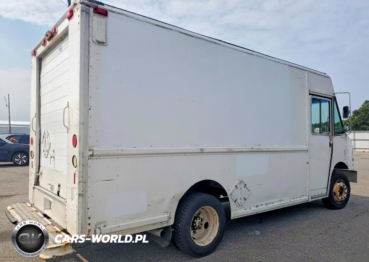 2000 Freightliner Mt45 Chassis Delivery Truck VIN:4UZA4FA41YCG64958 - 3