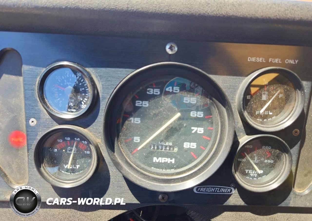 2000 Freightliner Mt45 Chassis Delivery Truck VIN:4UZA4FA41YCG64958 - 9