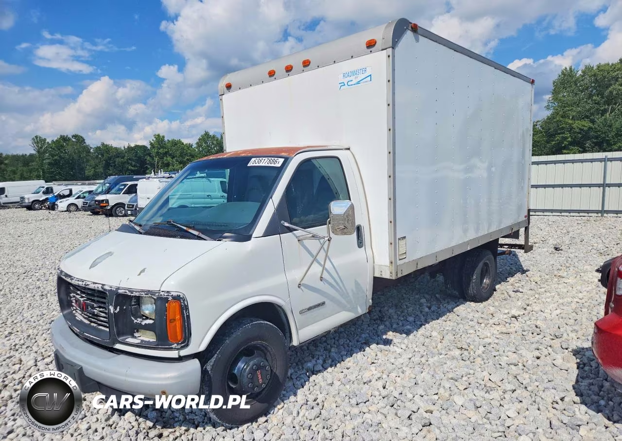 2002 GMC Savana Cutaway G3500