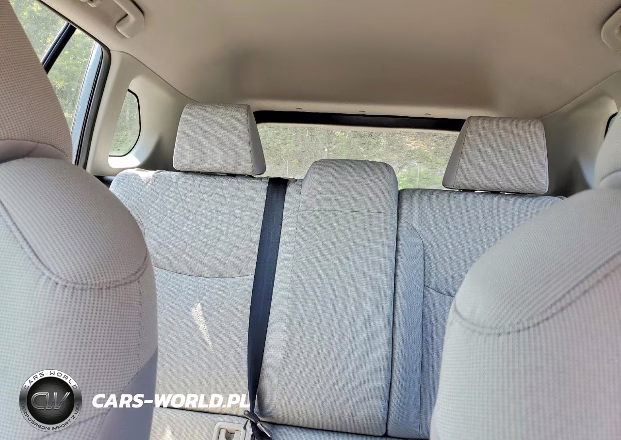 2026 Toyota Corolla Cross L VIN:7MUAAABG7TV162040 - 10
