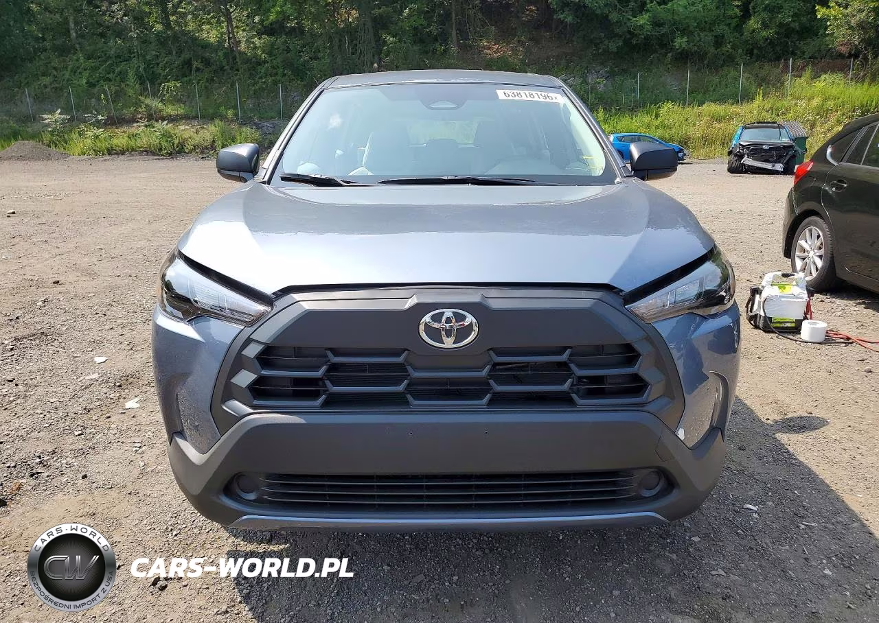 2026 Toyota Corolla Cross L VIN:7MUAAABG7TV162040 - 5