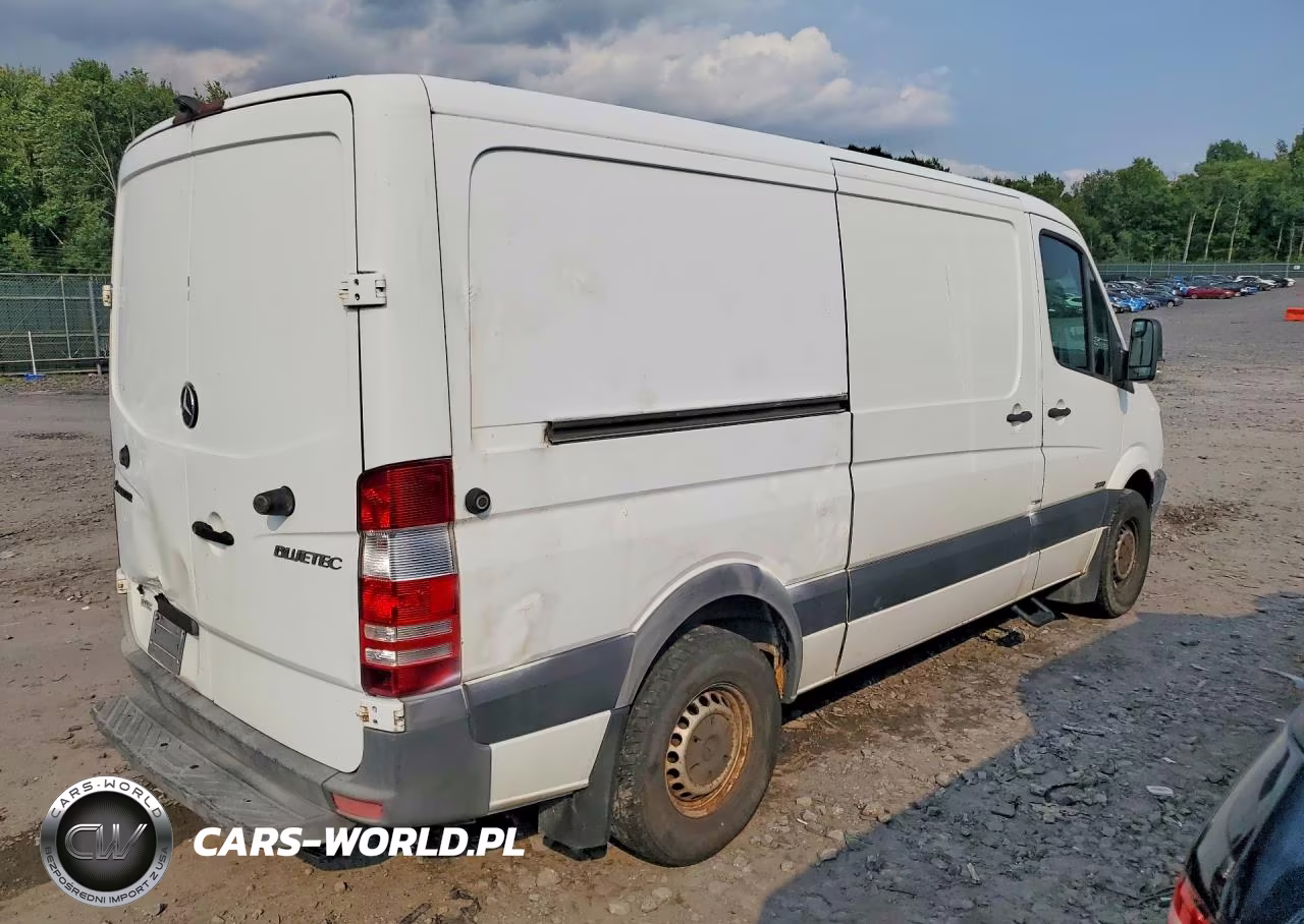 2011 Mercedes-Benz Sprinter 2500 Delivery Van VIN:WD3PE7CCXB5608400 - 3
