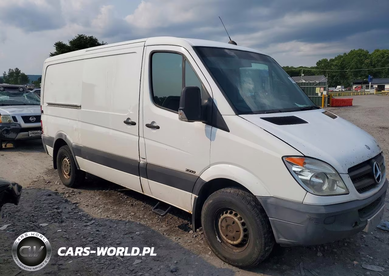 2011 Mercedes-Benz Sprinter 2500 Delivery Van VIN:WD3PE7CCXB5608400 - 4