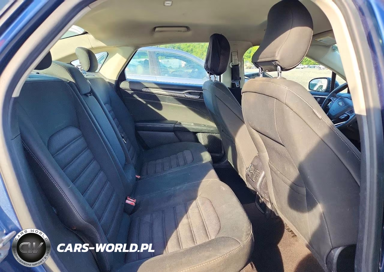 2019 Ford Fusion Se VIN:3FA6P0LUXKR104878 - 10