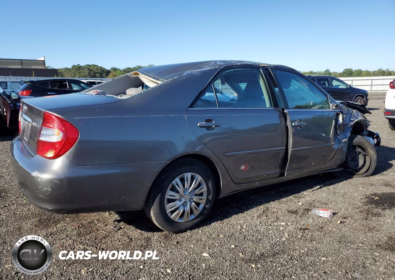 2002 Toyota Camry Le VIN:4T1BE32K12U555069 - 3