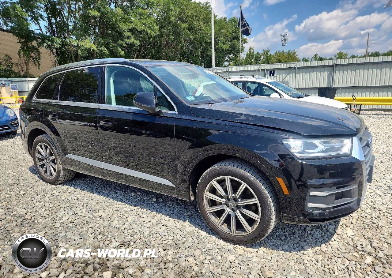 2017 Audi Q7 Premium Plus VIN:WA1LHAF79HD041726 - 4