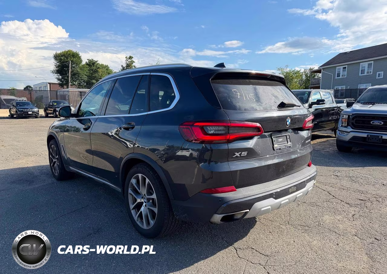 2019 BMW X5 xDrive40I VIN:5UXCR6C52KLL26024 - 3