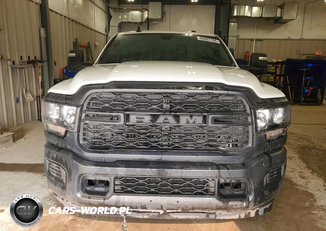 2023 Ram 3500 Tradesman VIN:3C63R3GLXPG659768 - 5