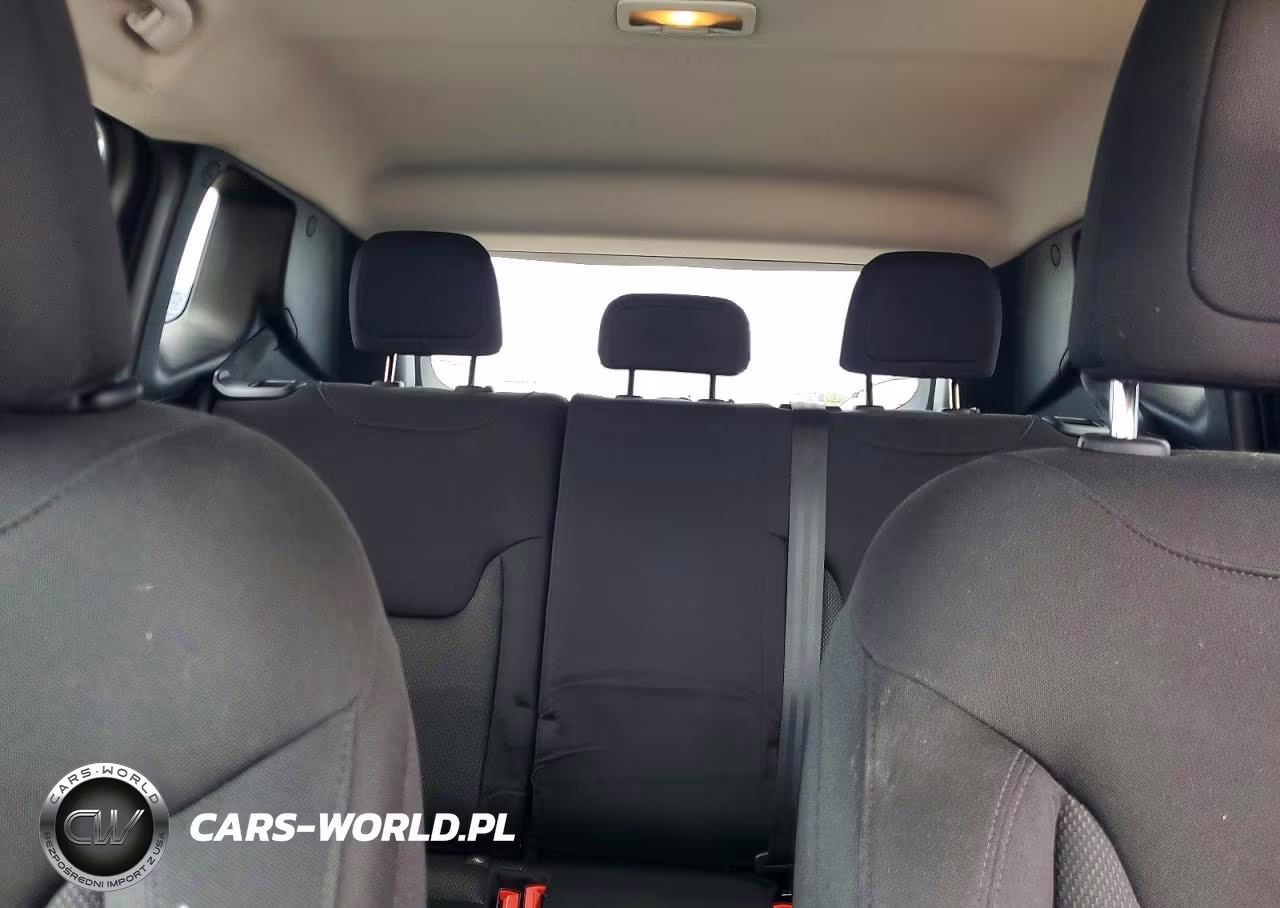 2018 Jeep Renegade Sport VIN:ZACCJBAB5JPH62080 - 10
