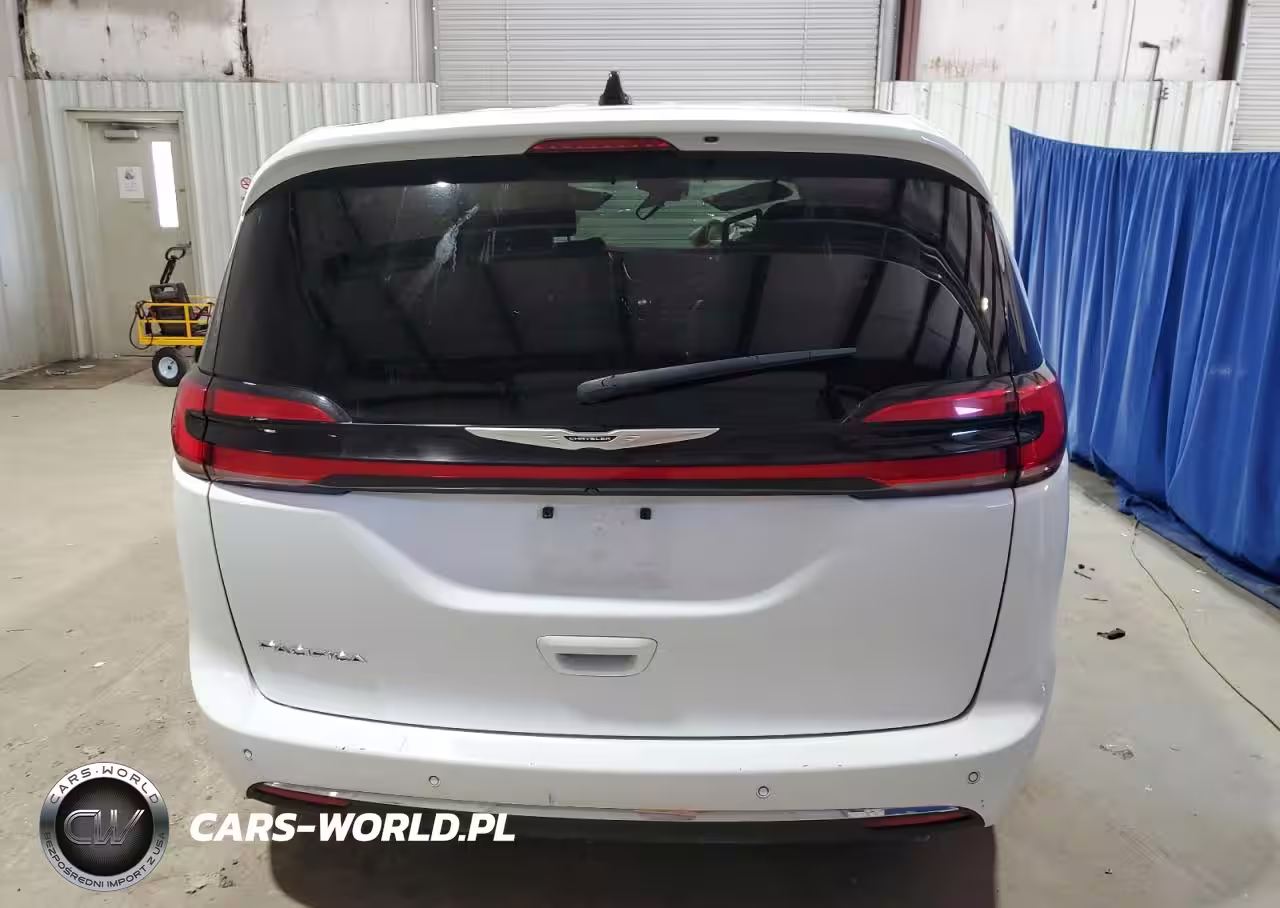 2023 Chrysler Pacifica Touring L VIN:2C4RC1BG1PR624730 - 6
