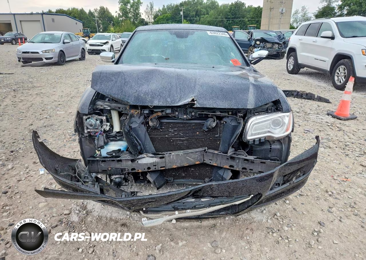 2012 Chrysler 300C VIN:2C3CCAKT6CH220264 - 5