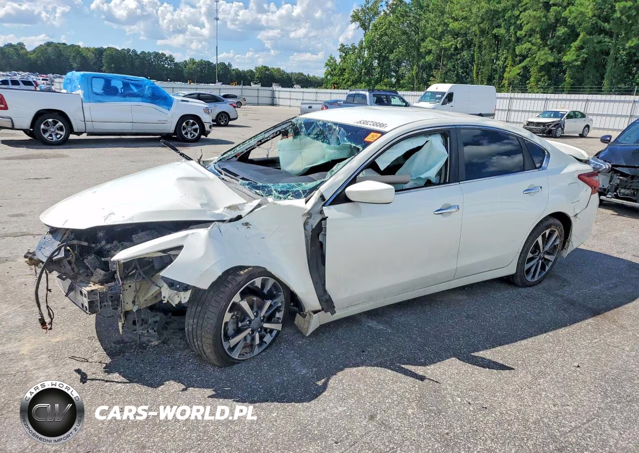 2017 Nissan Altima 2.5 Sr – zdjęcie 1 z 12