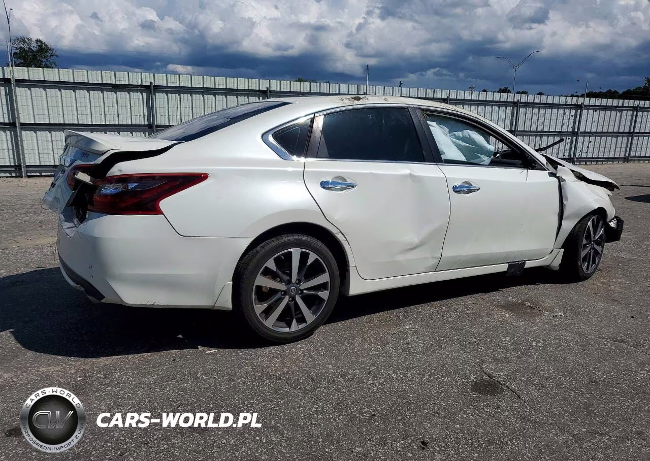 2017 Nissan Altima 2.5 Sr VIN:1N4AL3AP3HC125969 - 3