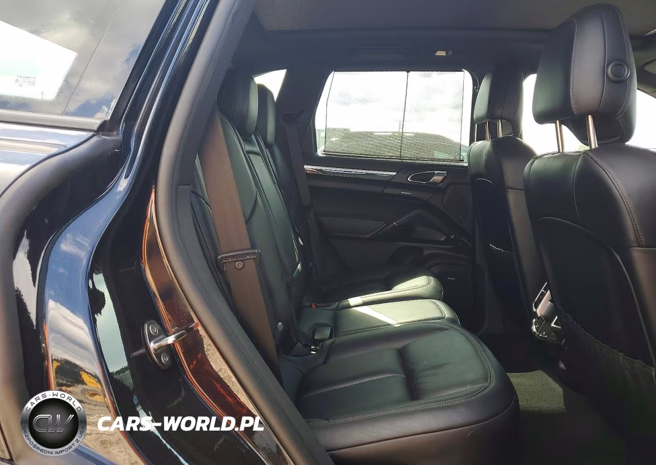 2016 Porsche Cayenne VIN:WP1AA2A2XGLA00284 - 11