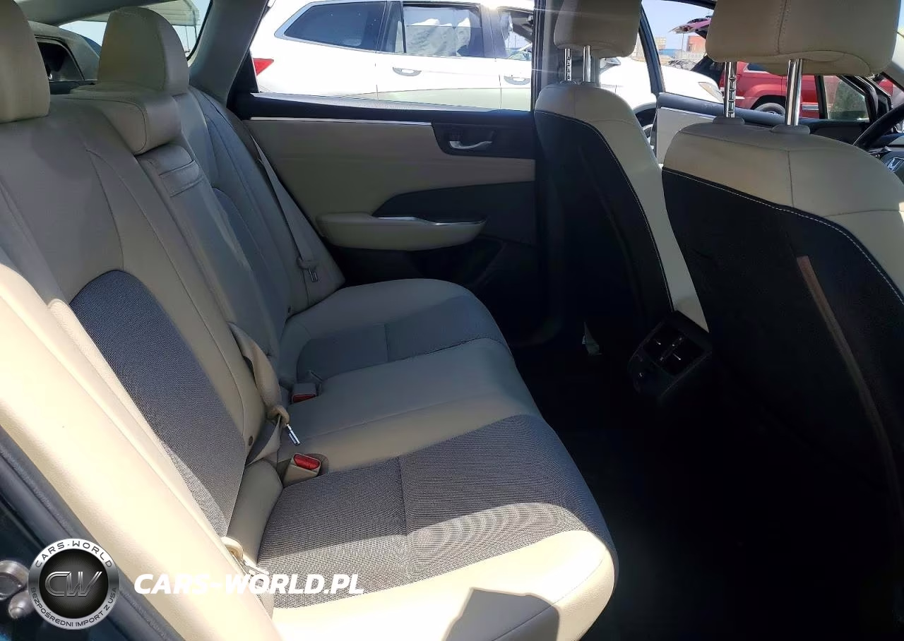 2018 Honda Clarity VIN:JHMZC5F1XJC019102 - 10