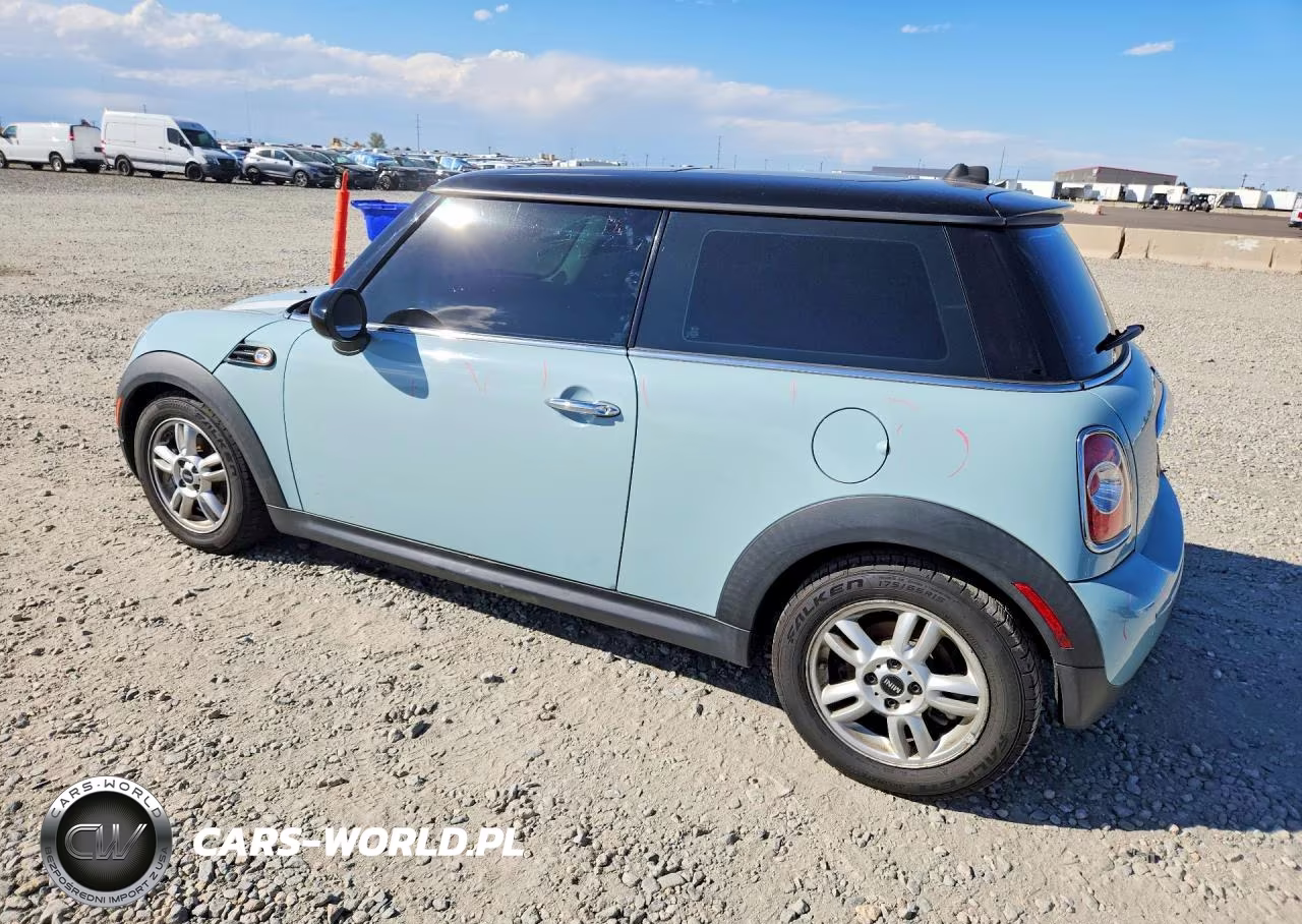 2013 Mini Cooper VIN:WMWSU3C50DT691585 - 2