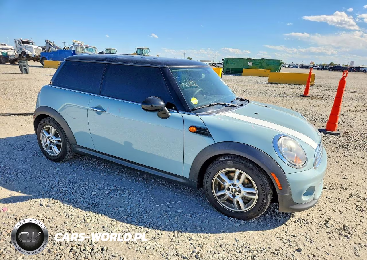 2013 Mini Cooper VIN:WMWSU3C50DT691585 - 4
