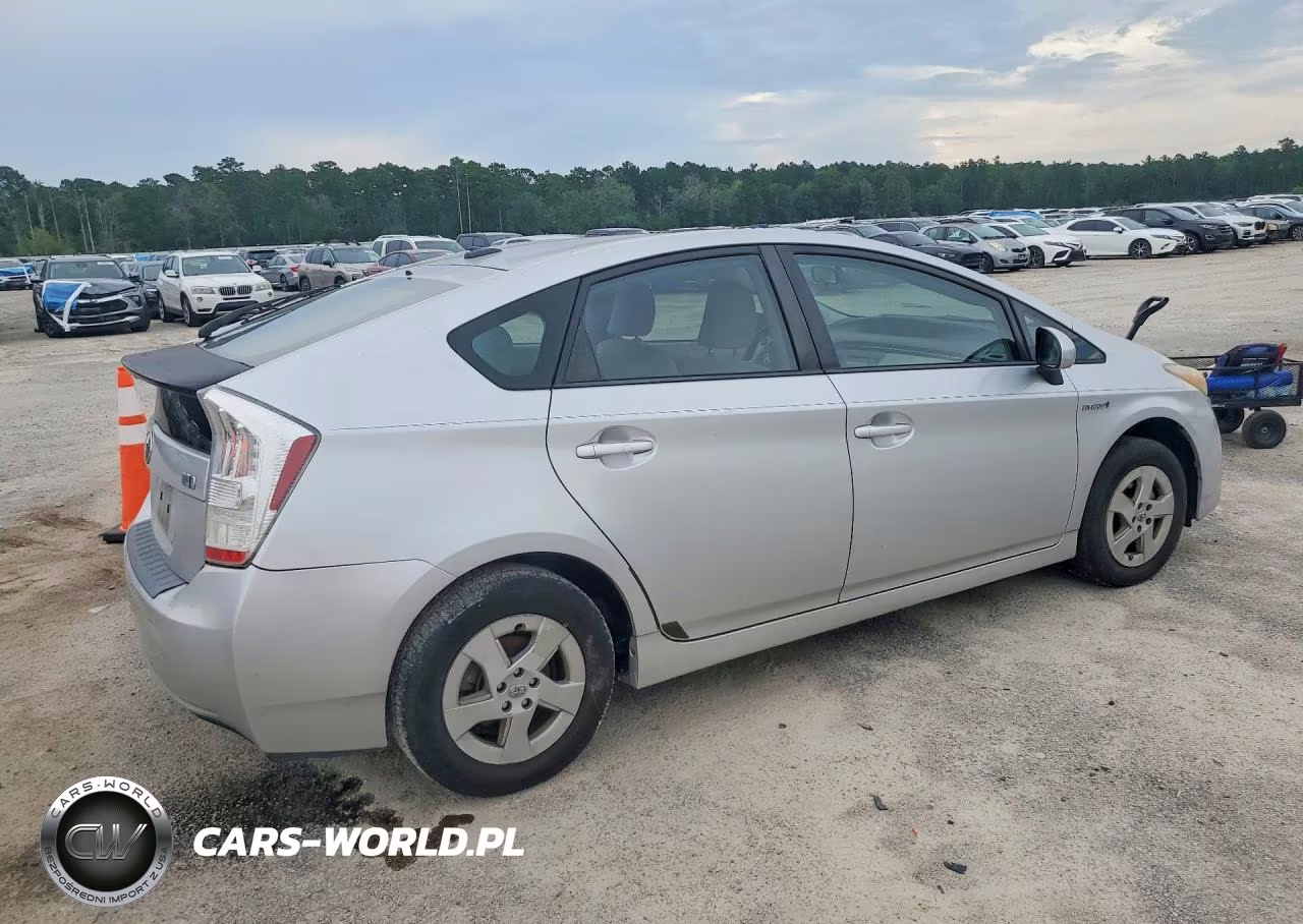 2011 Toyota Prius Two VIN:JTDKN3DU5B0276511 - 3