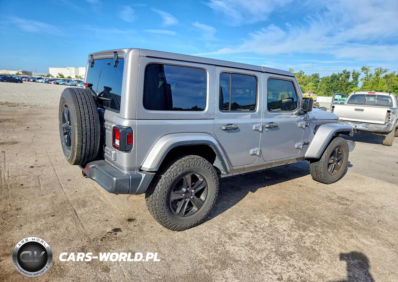 2019 Jeep Wrangler Unlimited Sahara VIN:1C4HJXEN5KW642436 - 3