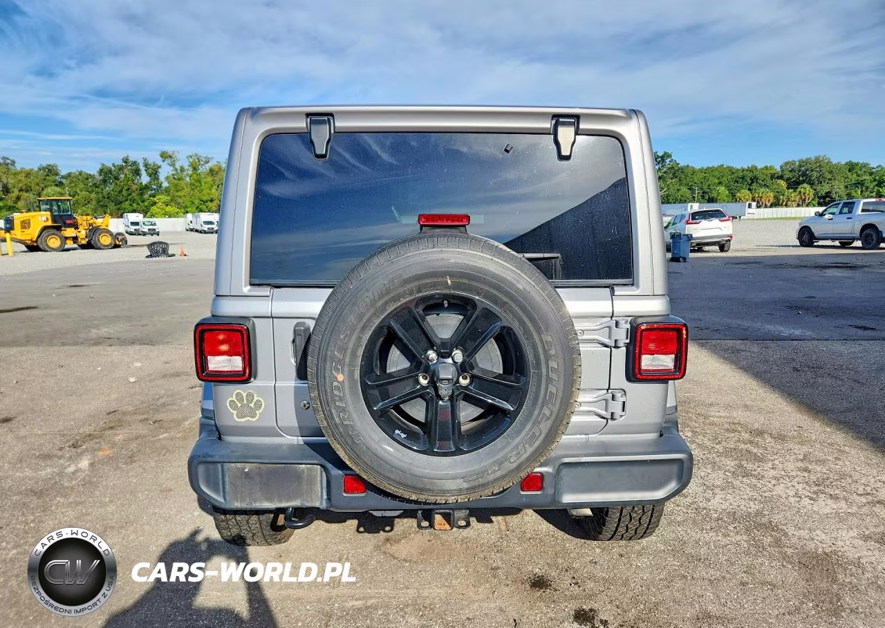 2019 Jeep Wrangler Unlimited Sahara VIN:1C4HJXEN5KW642436 - 6