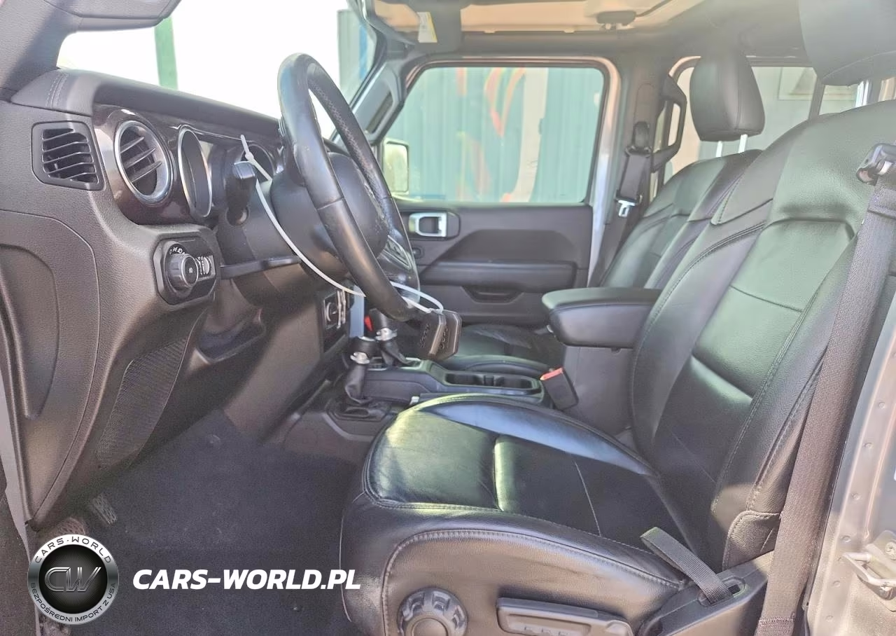 2019 Jeep Wrangler Unlimited Sahara VIN:1C4HJXEN5KW642436 - 7