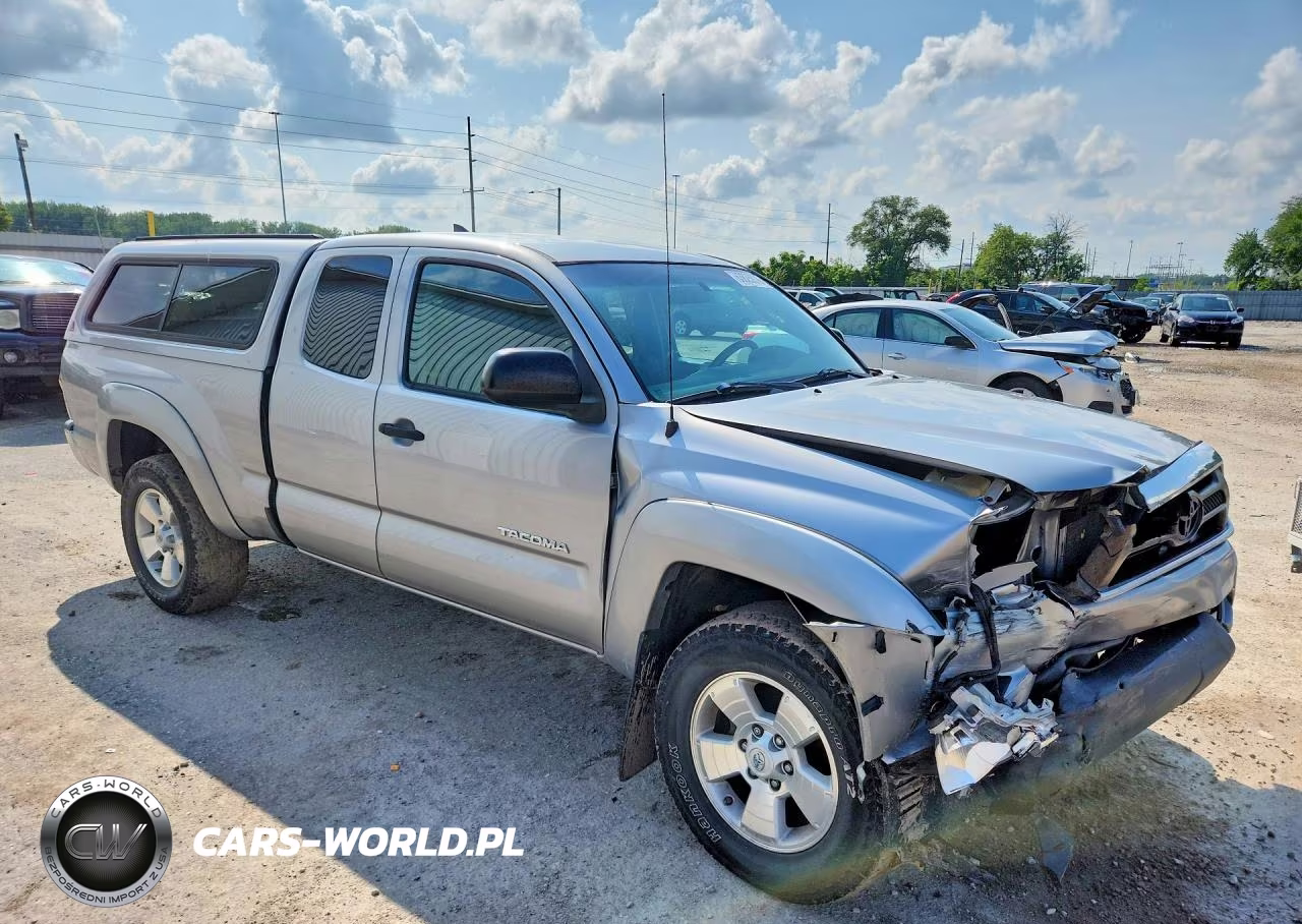 2014 Toyota Tacoma V6 VIN:5TFUU4EN5EX089144 - 4