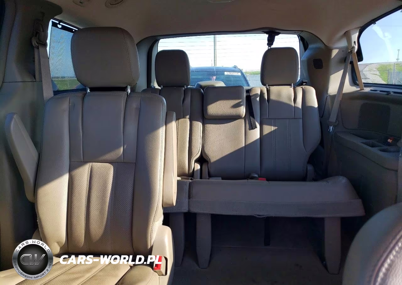 2014 Chrysler Town & Country Touring L VIN:2C4RC1CG0ER219373 - 10