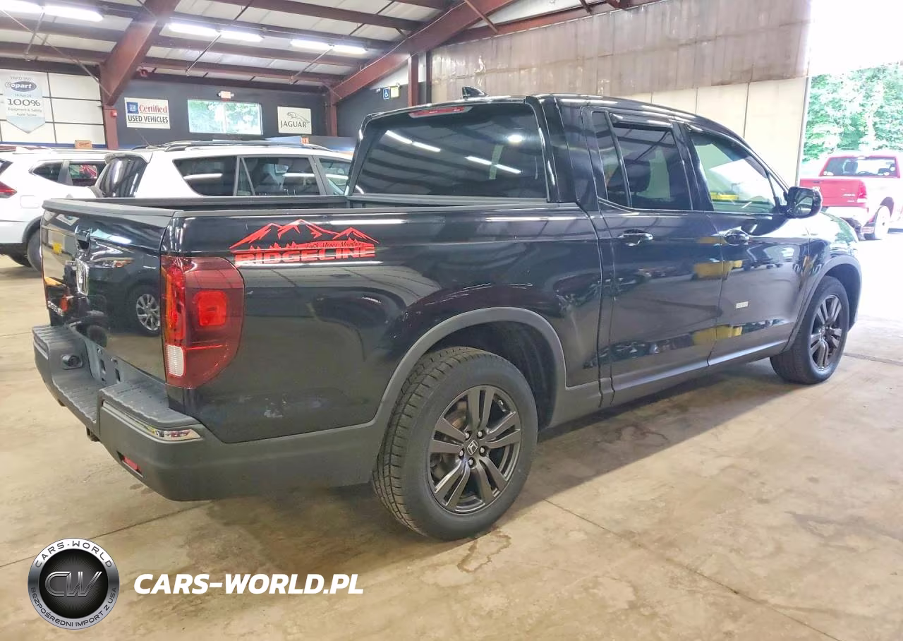 2019 Honda Ridgeline Sport VIN:5FPYK2F19KB005542 - 3