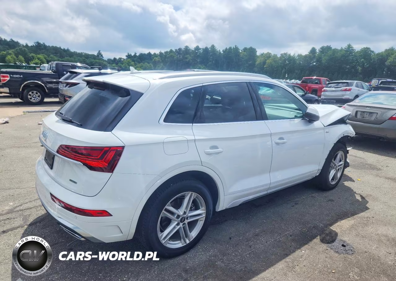 2025 Audi Q5 E Premium Plus 55 VIN:WA1E2AFY0S2035772 - 3