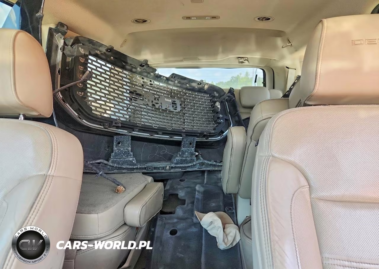 2015 GMC Yukon Denali VIN:1GKS1CKJ7FR207104 - 10