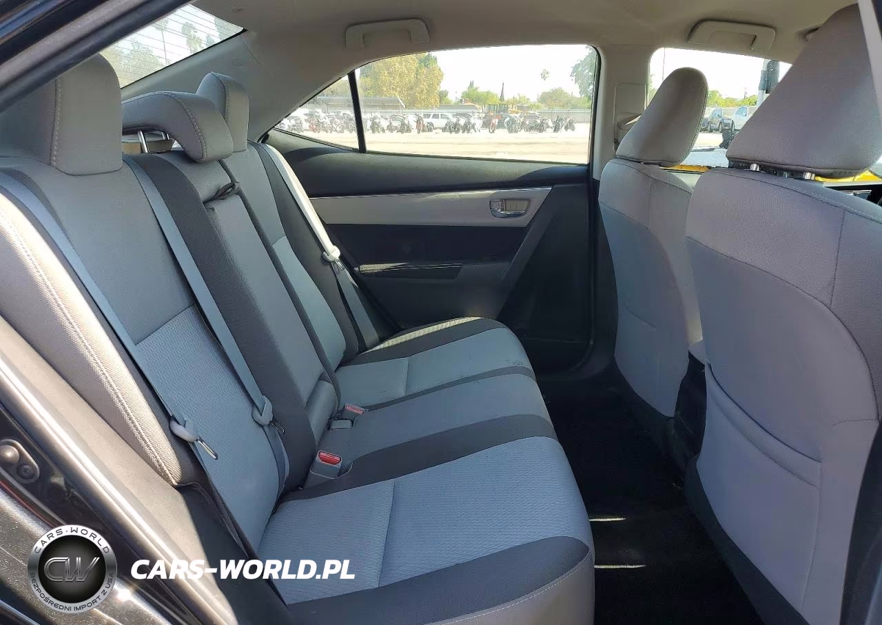 2018 Toyota Corolla Le VIN:2T1BURHE4JC029915 - 10