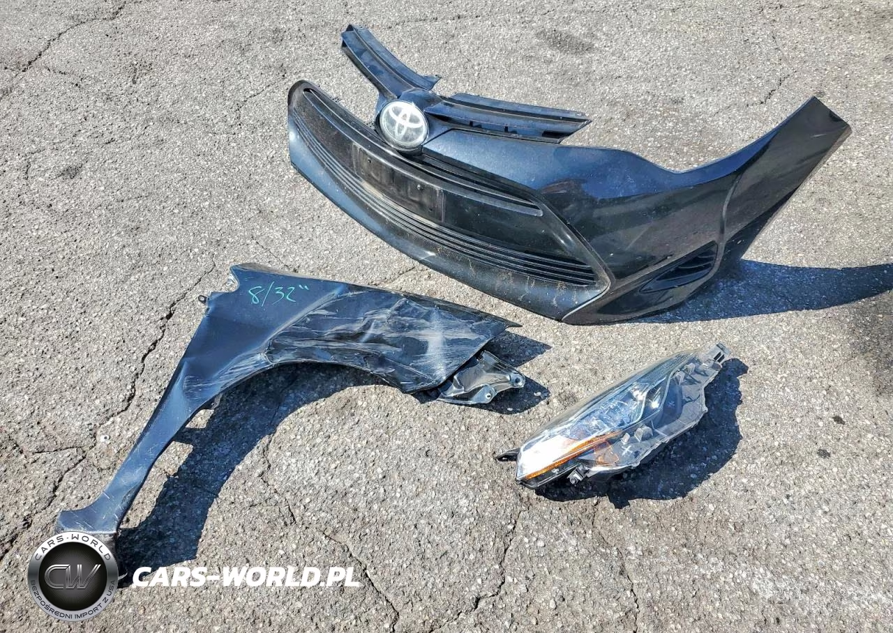 2018 Toyota Corolla Le VIN:2T1BURHE4JC029915 - 12