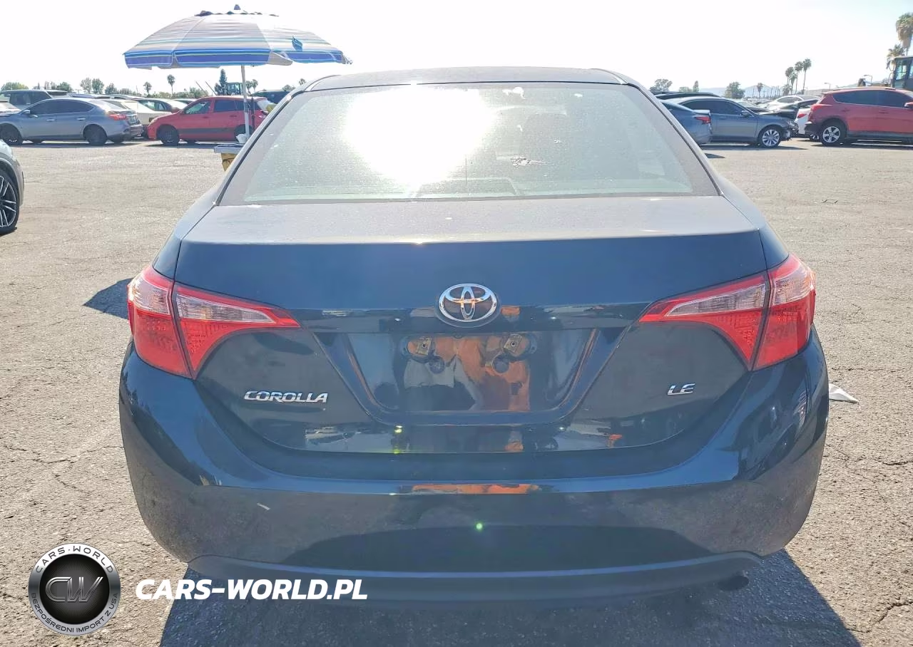2018 Toyota Corolla Le VIN:2T1BURHE4JC029915 - 6
