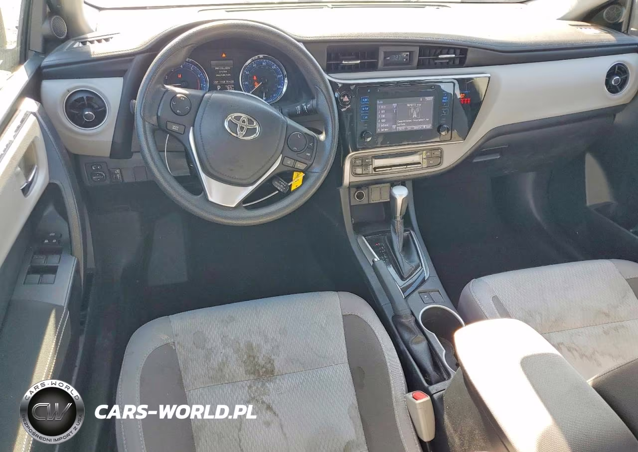 2018 Toyota Corolla Le VIN:2T1BURHE4JC029915 - 8