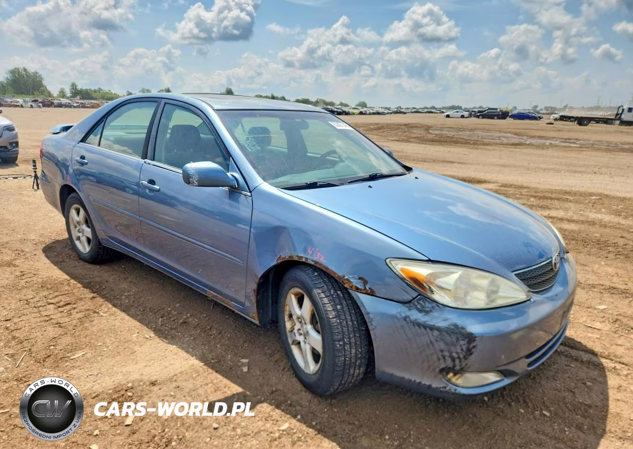 2002 Toyota Camry Se VIN:4T1BE32K12U618347 - 4