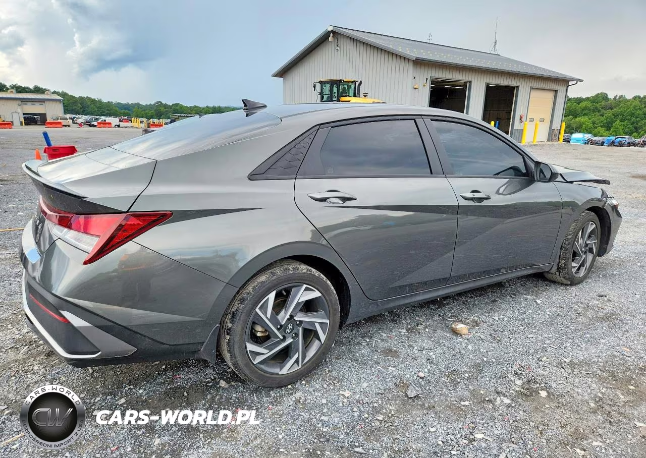 2025 Hyundai Elantra Sel Sport VIN:KMHLM4DGXSU953869 - 3