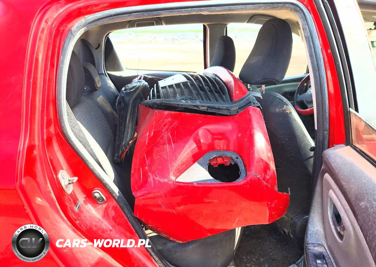 2015 Toyota Yaris 5-Door L VIN:VNKKTUD34FA024243 - 10