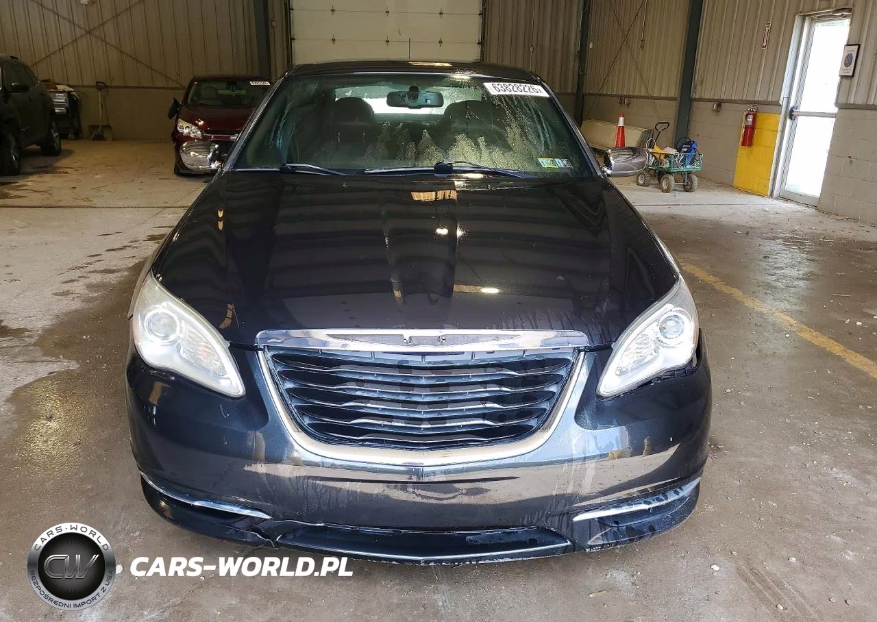 2011 Chrysler 200 Limited VIN:1C3BC2FG9BN516576 - 5