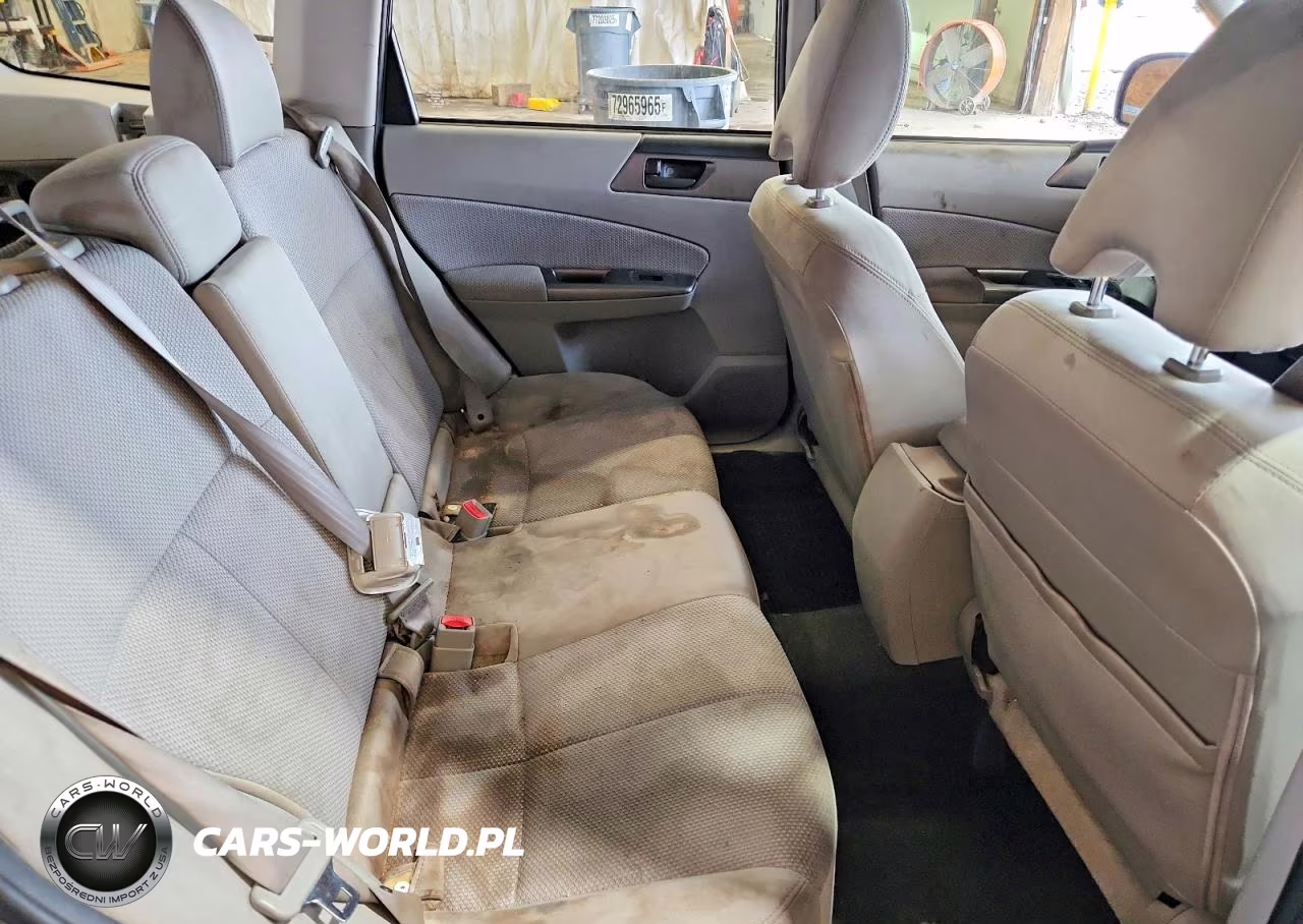 2011 Subaru Forester 2.5X VIN:JF2SHABC3BH727833 - 11