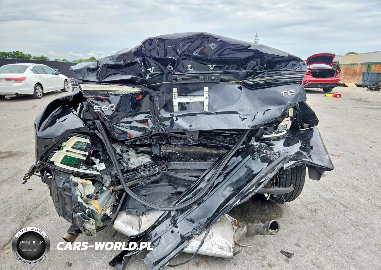 2019 Volvo S60 T5 Momentum VIN:7JR102FK6KG016823 - 6