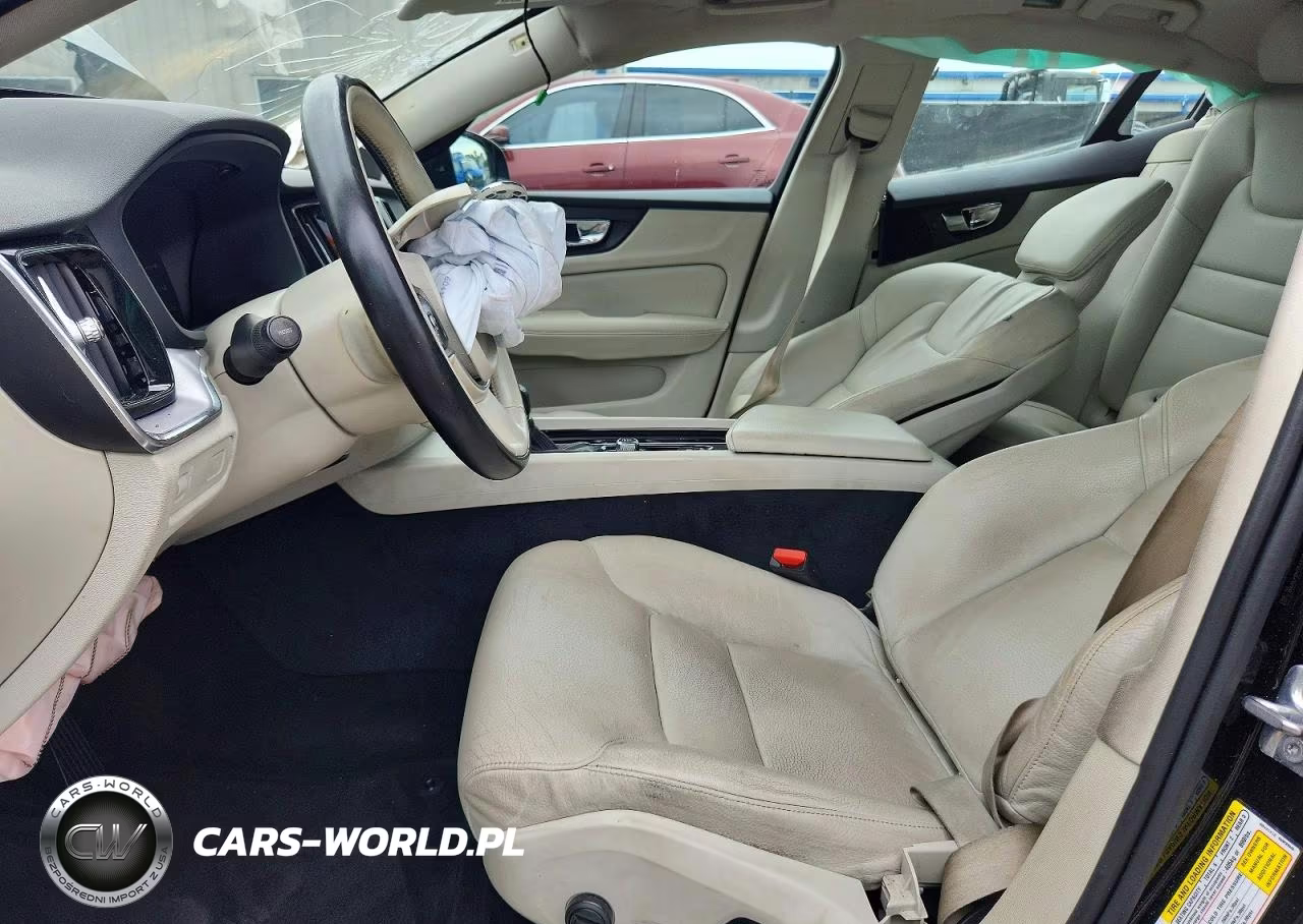 2019 Volvo S60 T5 Momentum VIN:7JR102FK6KG016823 - 7