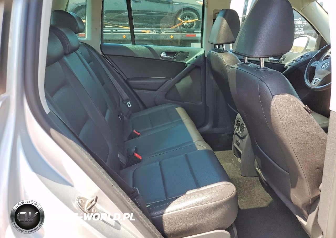 2011 Volkswagen Tiguan S VIN:WVGAV7AX4BW514665 - 11