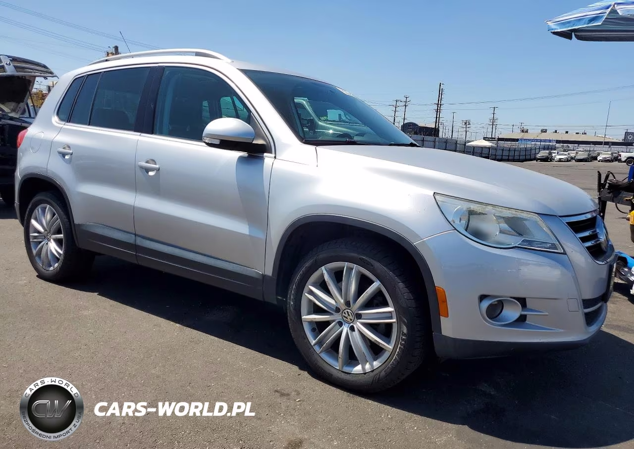 2011 Volkswagen Tiguan S VIN:WVGAV7AX4BW514665 - 4