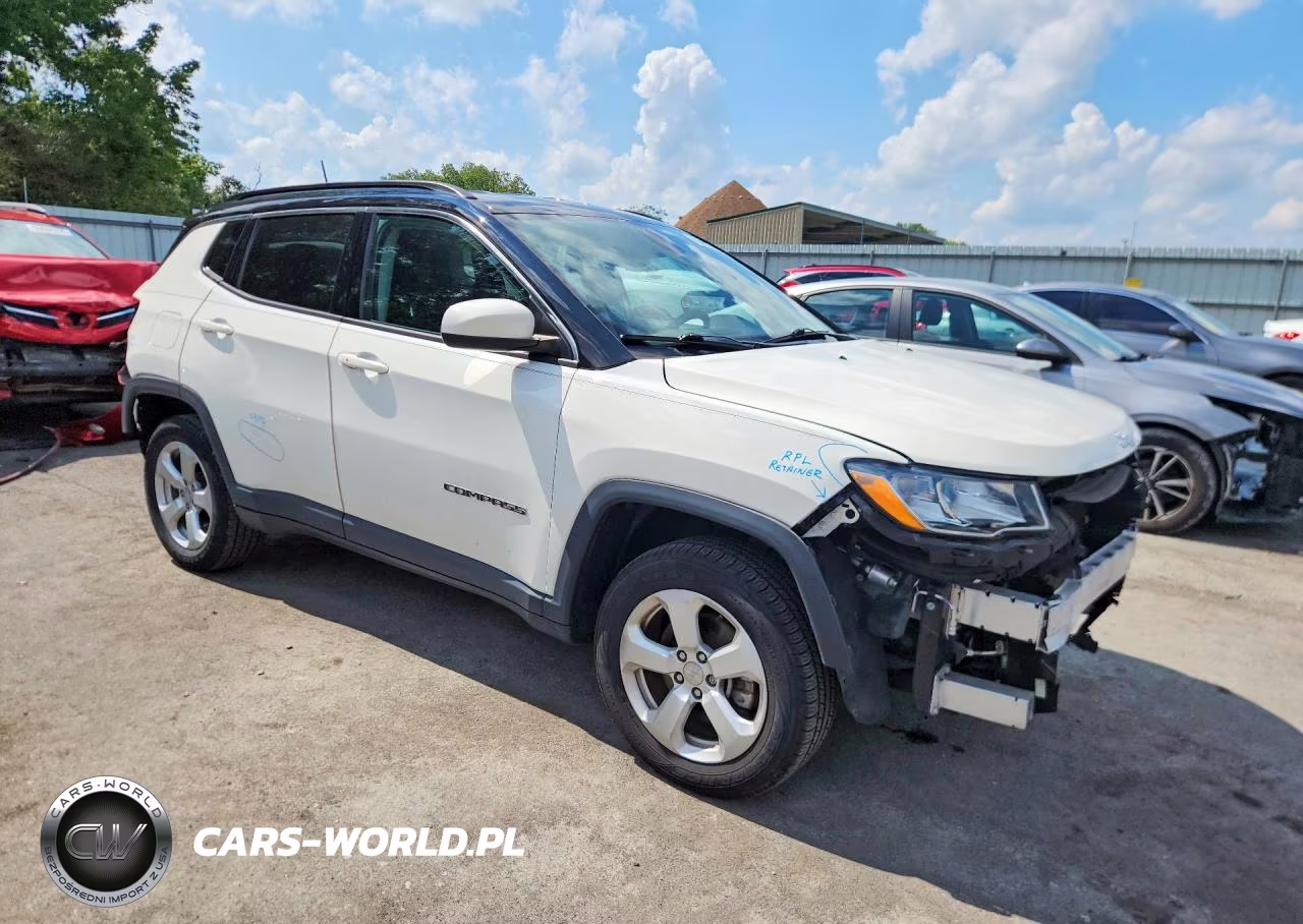 2020 Jeep Compass Latitude VIN:3C4NJDBBXLT128052 - 4