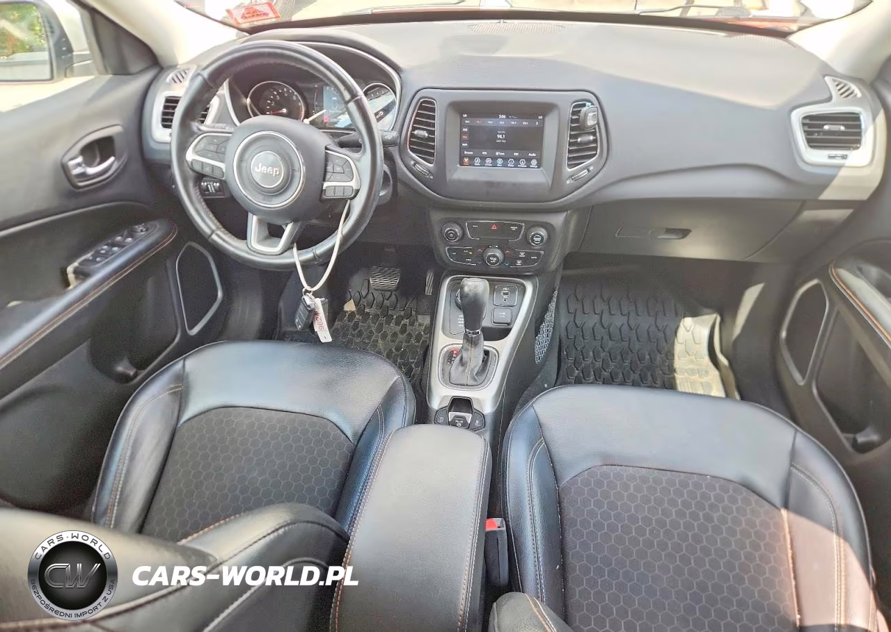 2020 Jeep Compass Latitude VIN:3C4NJDBBXLT128052 - 8
