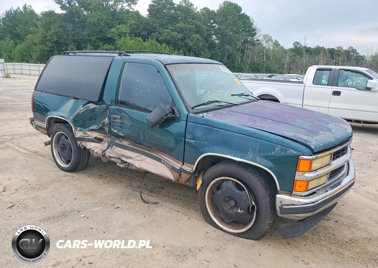 1996 Chevrolet Tahoe C1500 VIN:3GNEC18R9TG167048 - 4