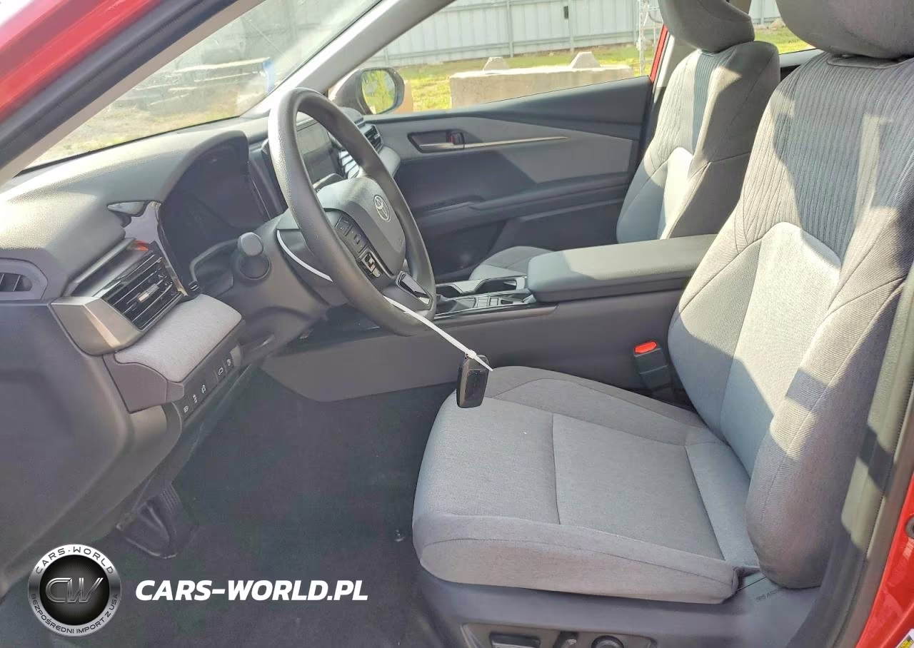 2026 Toyota Camry Le VIN:4T1DAACK6TU328971 - 7