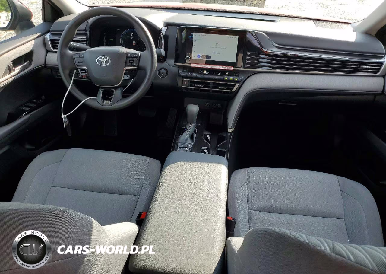 2026 Toyota Camry Le VIN:4T1DAACK6TU328971 - 8